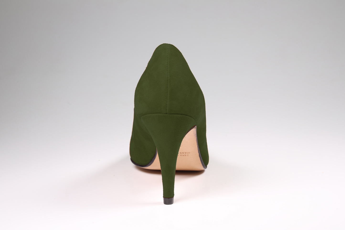Scarpa décolleté tacco 8 in camoscio verde