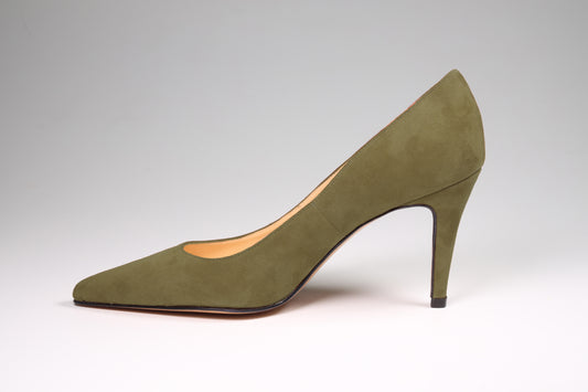 Scarpa décolleté tacco 8 in camoscio verde chiaro